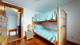 Bedroom - twin size bunk beds - 2nd floor